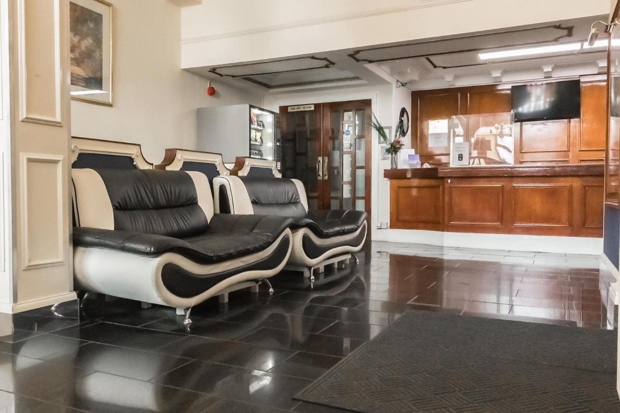 קינגסטון אפון הול Gilson Hotel מראה חיצוני תמונה