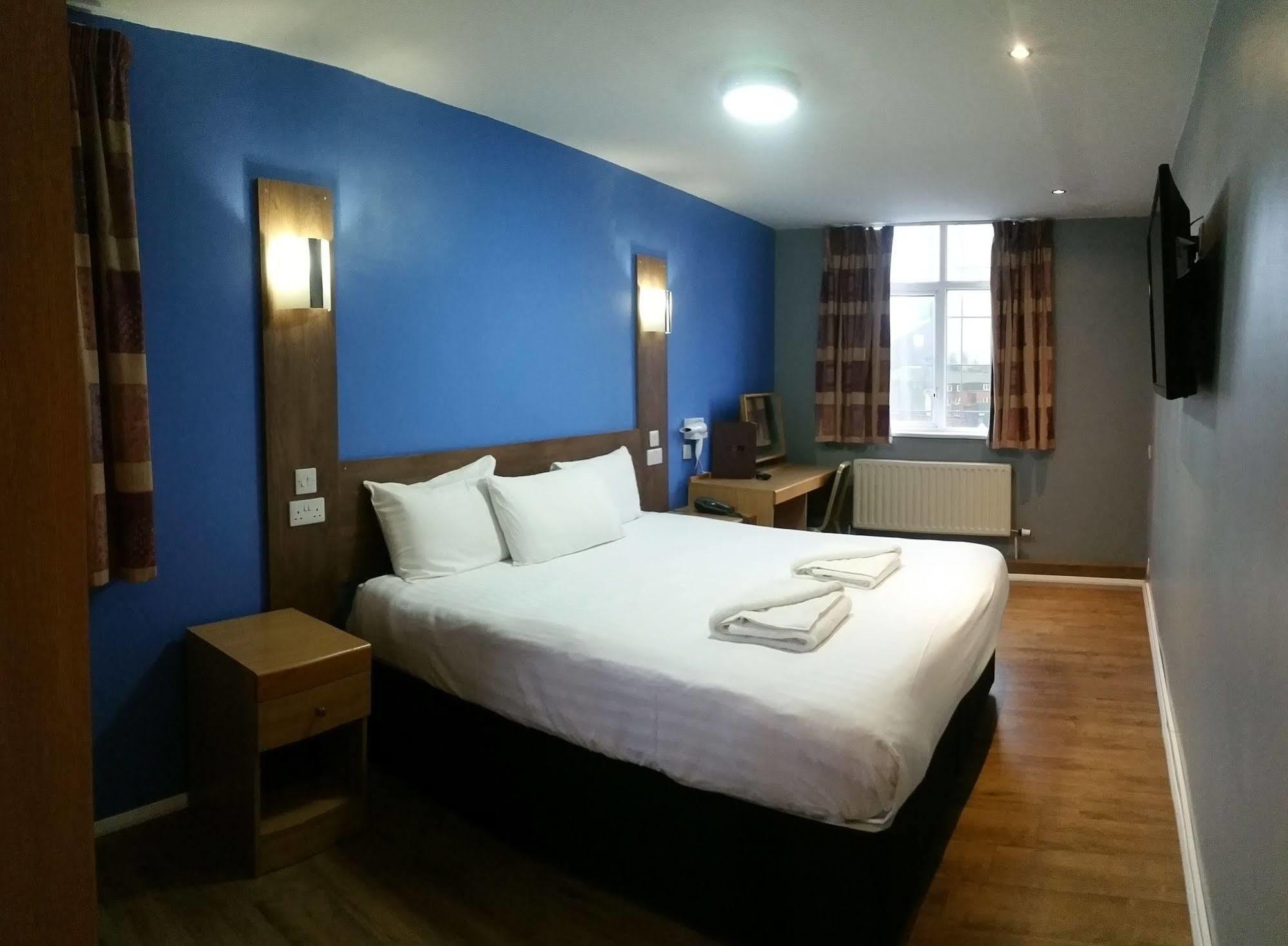 קינגסטון אפון הול Gilson Hotel מראה חיצוני תמונה