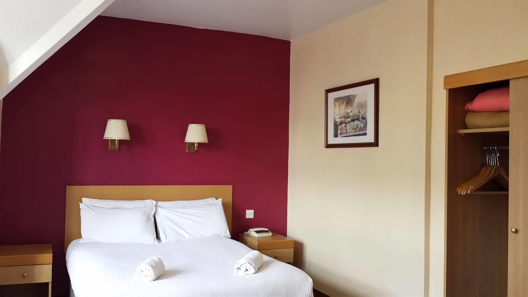 קינגסטון אפון הול Gilson Hotel מראה חיצוני תמונה