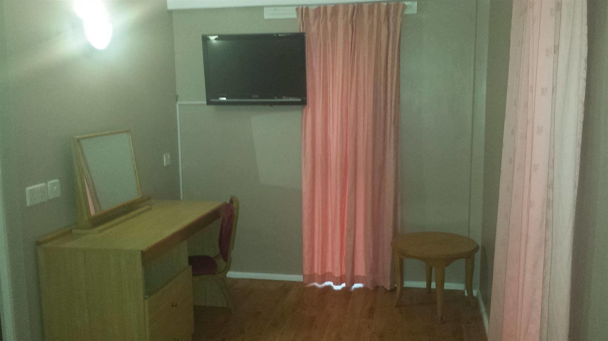 קינגסטון אפון הול Gilson Hotel מראה חיצוני תמונה
