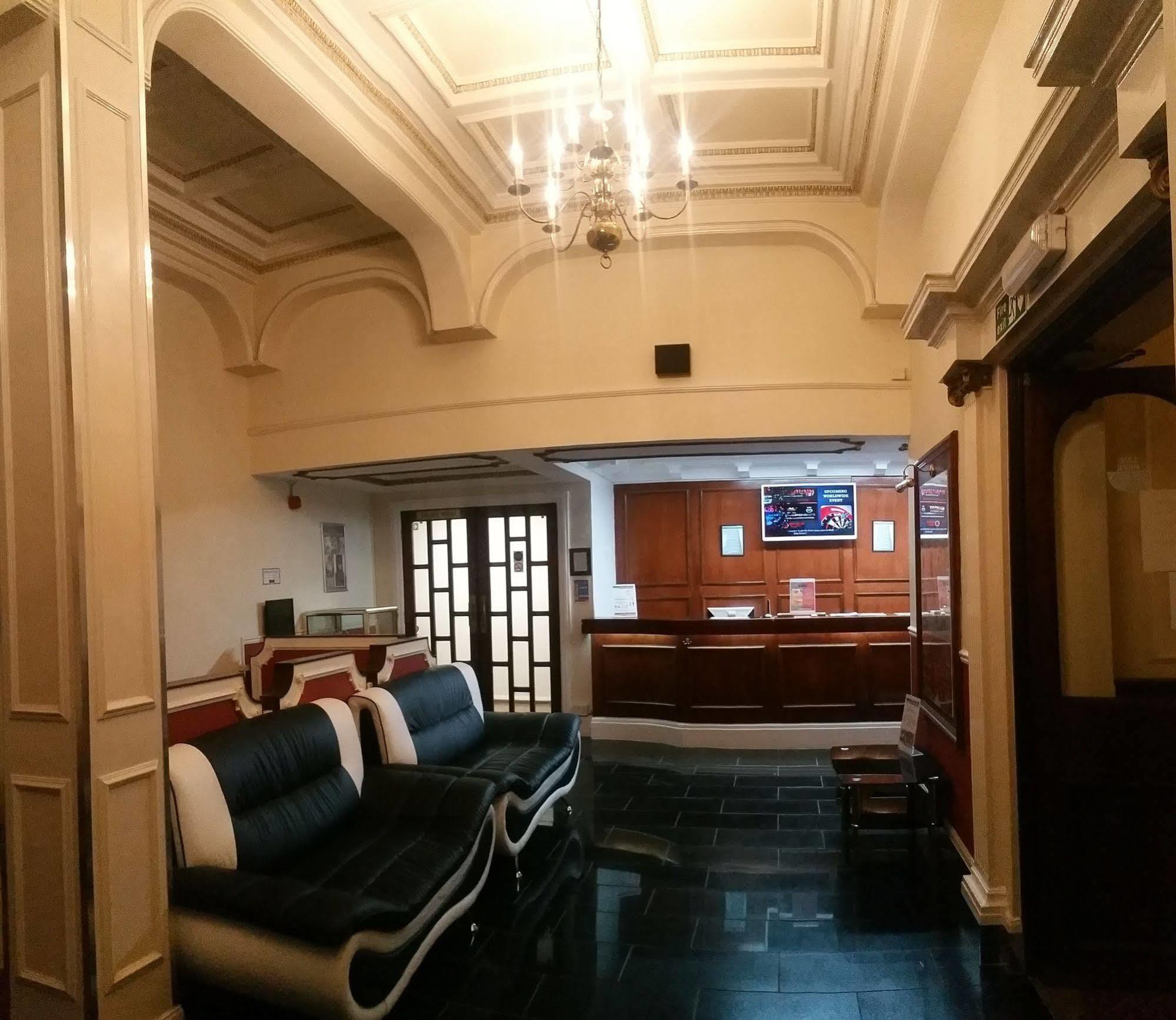 קינגסטון אפון הול Gilson Hotel מראה חיצוני תמונה