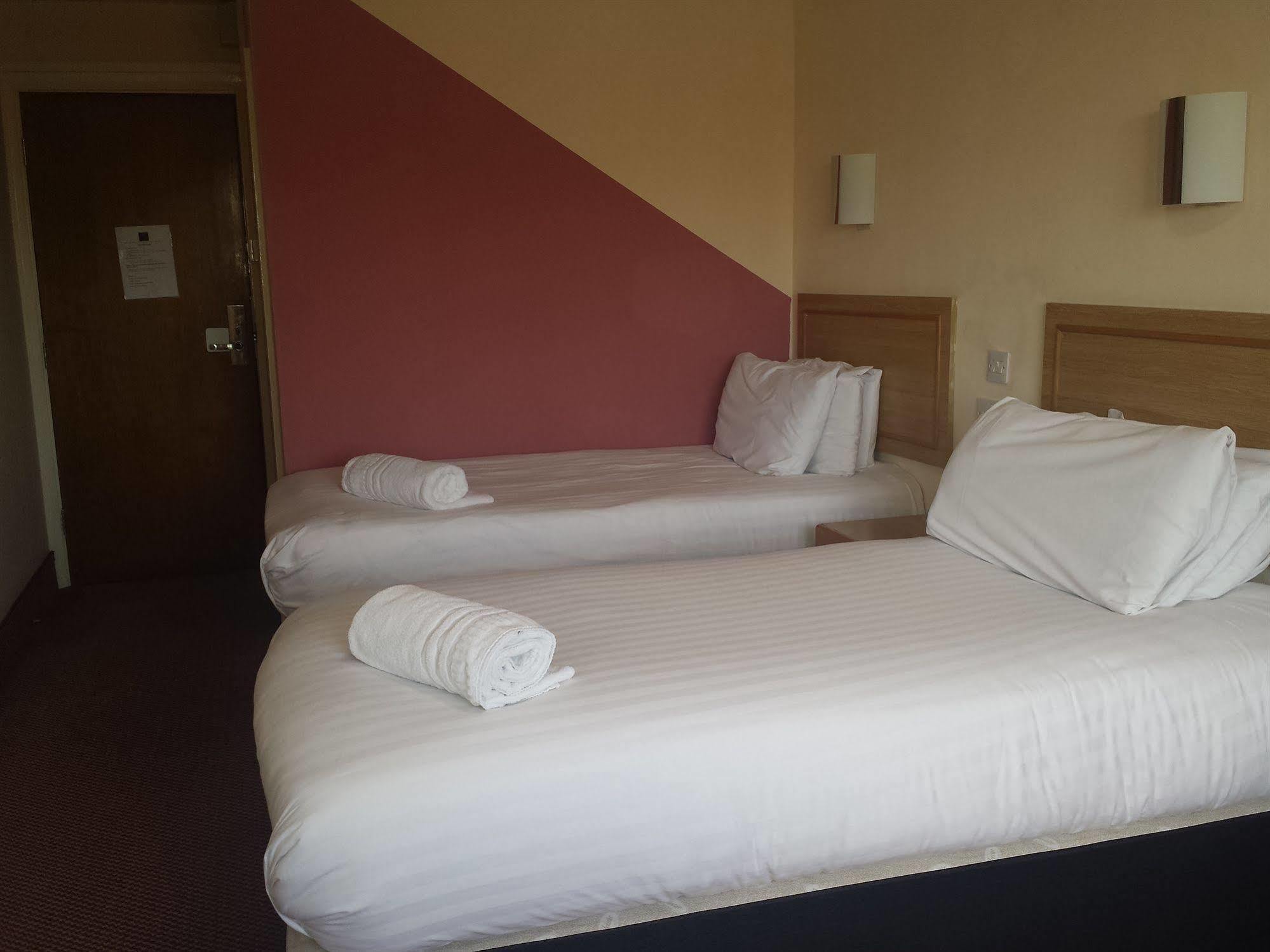 קינגסטון אפון הול Gilson Hotel מראה חיצוני תמונה