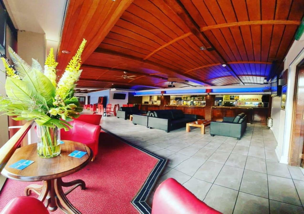 קינגסטון אפון הול Gilson Hotel מראה חיצוני תמונה