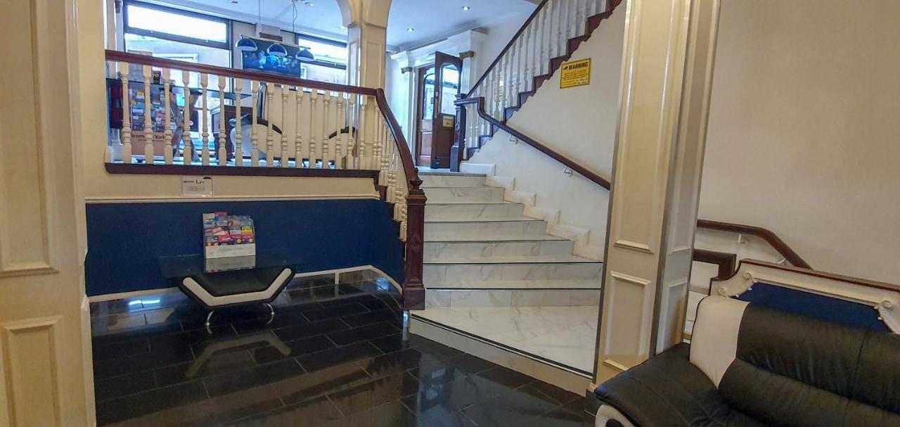 קינגסטון אפון הול Gilson Hotel מראה חיצוני תמונה